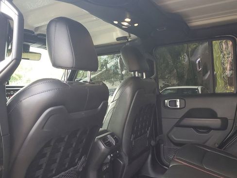 Used 2021 Jeep Wrangler Unlimited Rubicon image 14