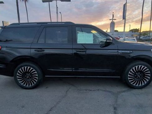 Used 2020 Lincoln Navigator Black Label image 9