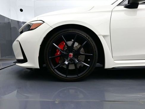 Used 2023 Honda Civic Type R image 6