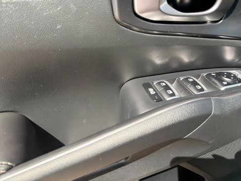 Used 2024 Kia Sorento S FWD image 16