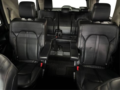 Used 2020 Ford Expedition Max Platinum RWD image 30