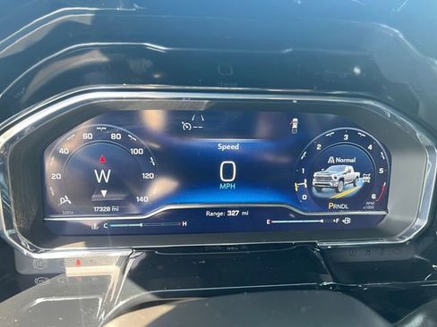 Used 2025 Chevrolet Silverado 2500 LT image 14