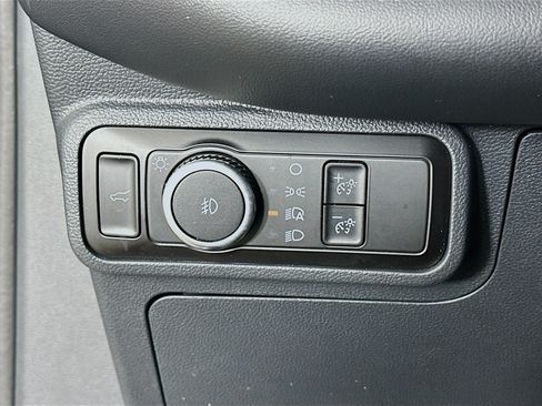 Used 2025 Ford Explorer ST-Line w/ ST-Line Street Pack AWD/4WD image 17