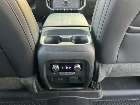 Used 2024 GMC Acadia Denali w/ Super Cruise Package image 37