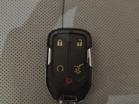 Used 2022 GMC Terrain SLT w/ Tech Package image 32