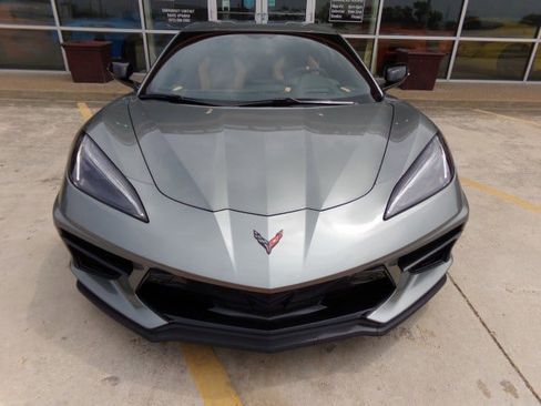 Used 2023 Chevrolet Corvette Stingray Preferred Cpe w/ Z51 Performance Package RWD image 2