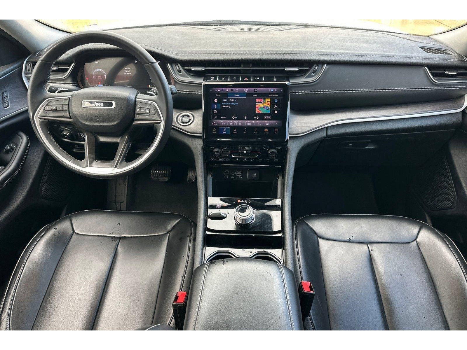 Used 2023 Jeep Grand Cherokee L Limited AWD/4WD image 13