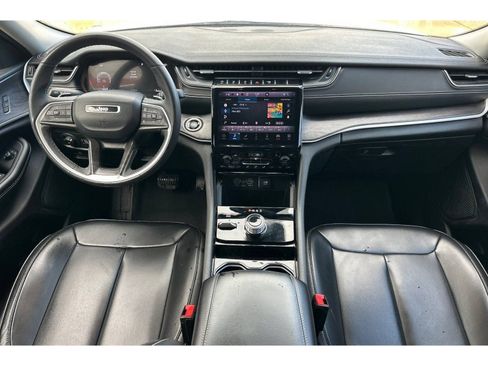 Used 2023 Jeep Grand Cherokee L Limited AWD/4WD image 13