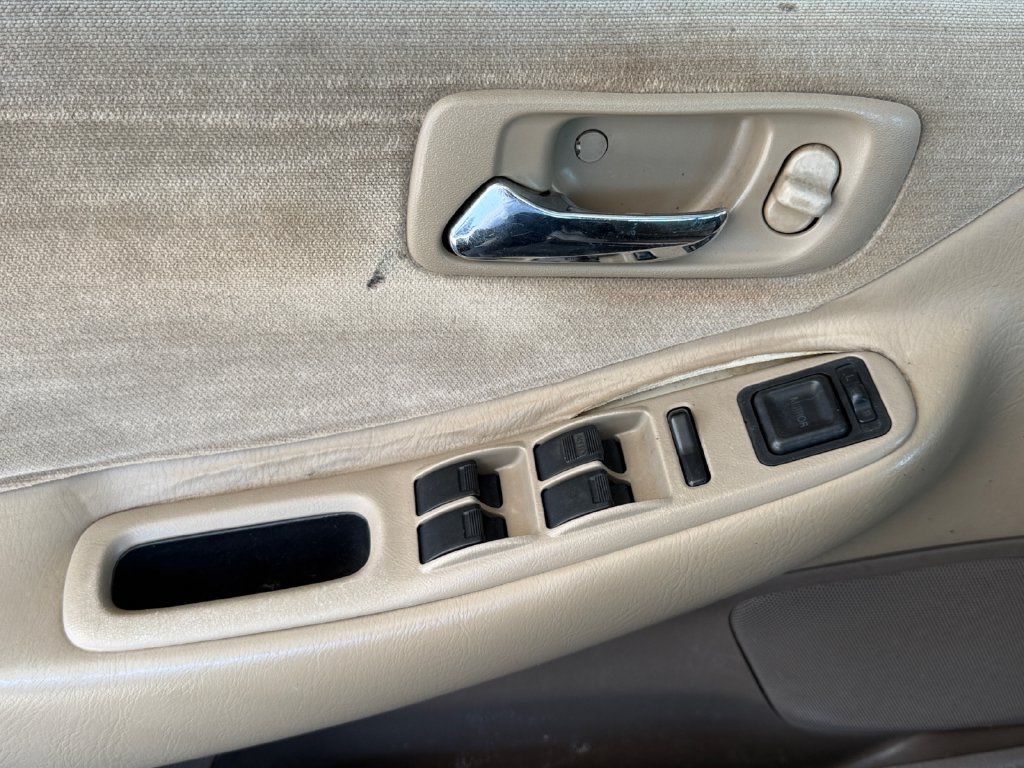 Used 2000 Honda Accord LX image 5