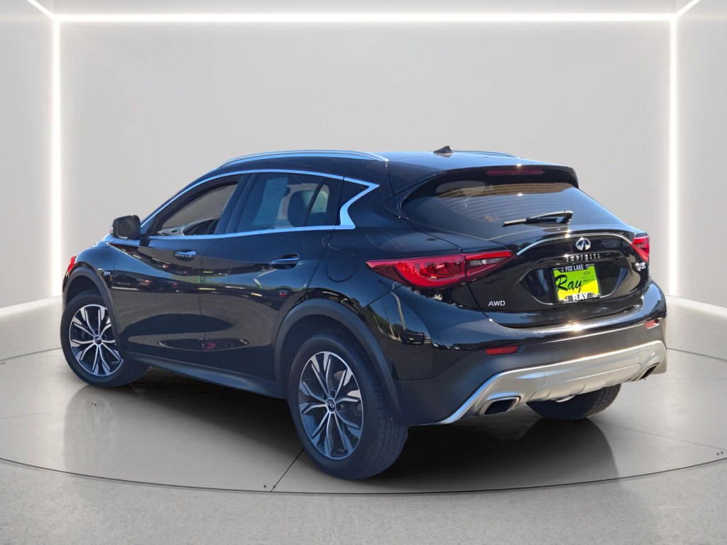 Used 2018 INFINITI QX30 Premium w/ Navigation Package AWD/4WD image 17