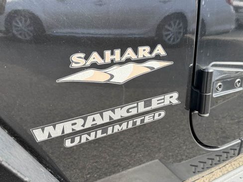 Used 2013 Jeep Wrangler Unlimited Sahara w/ Connectivity Group AWD/4WD image 5