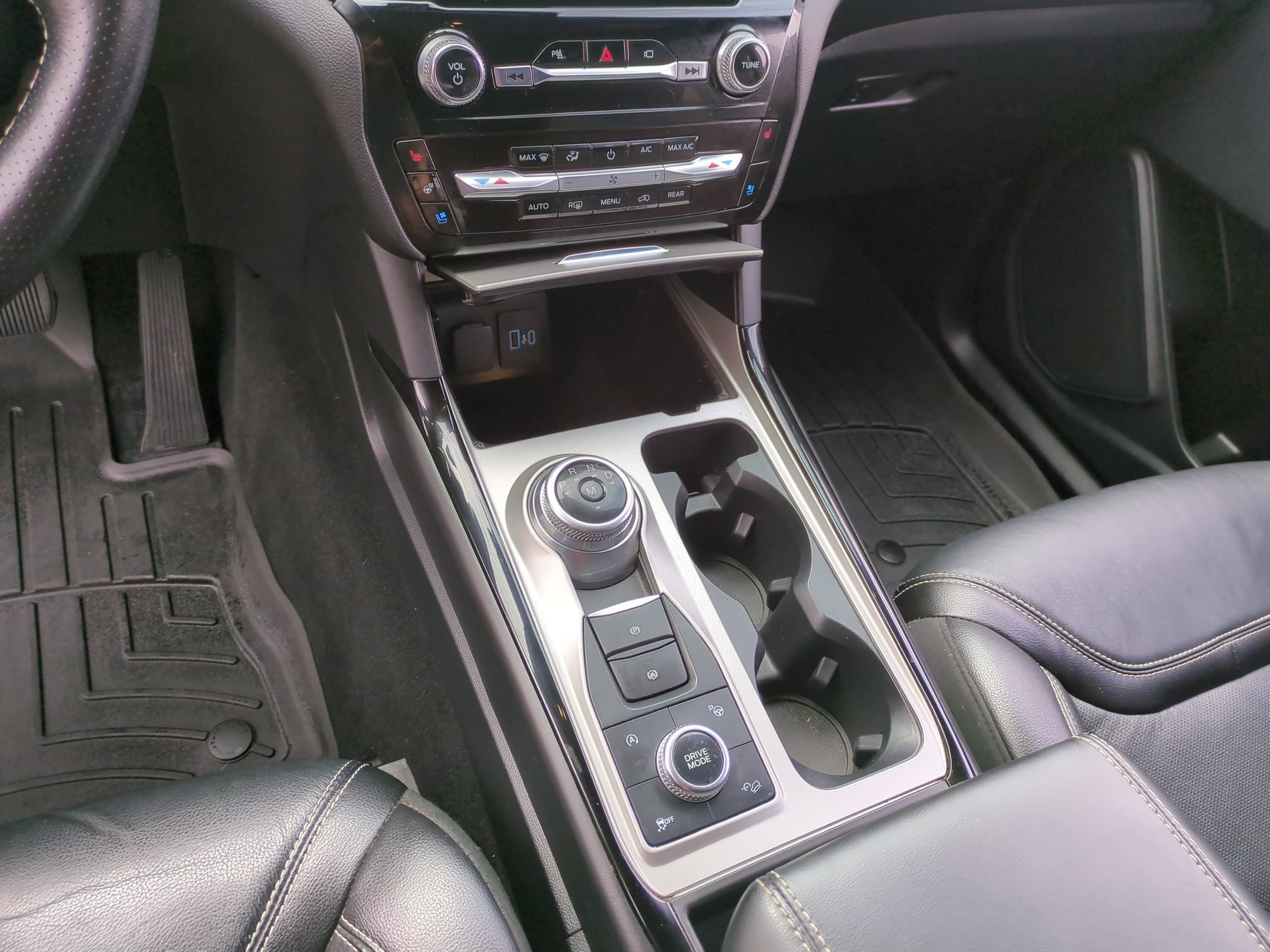 Used 2022 Ford Explorer ST w/ Equipment Group 401A AWD/4WD image 18