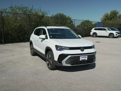 New 2025 Volkswagen Taos SE
