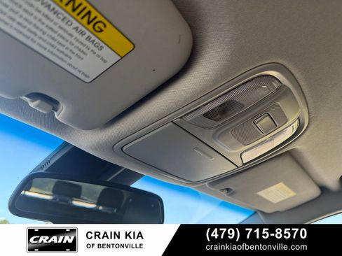 Certified 2022 Kia Niro EX FWD image 28