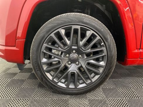 Used 2023 Jeep Compass Limited image 9