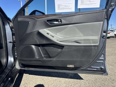 Used 2020 Toyota Avalon XLE image 28