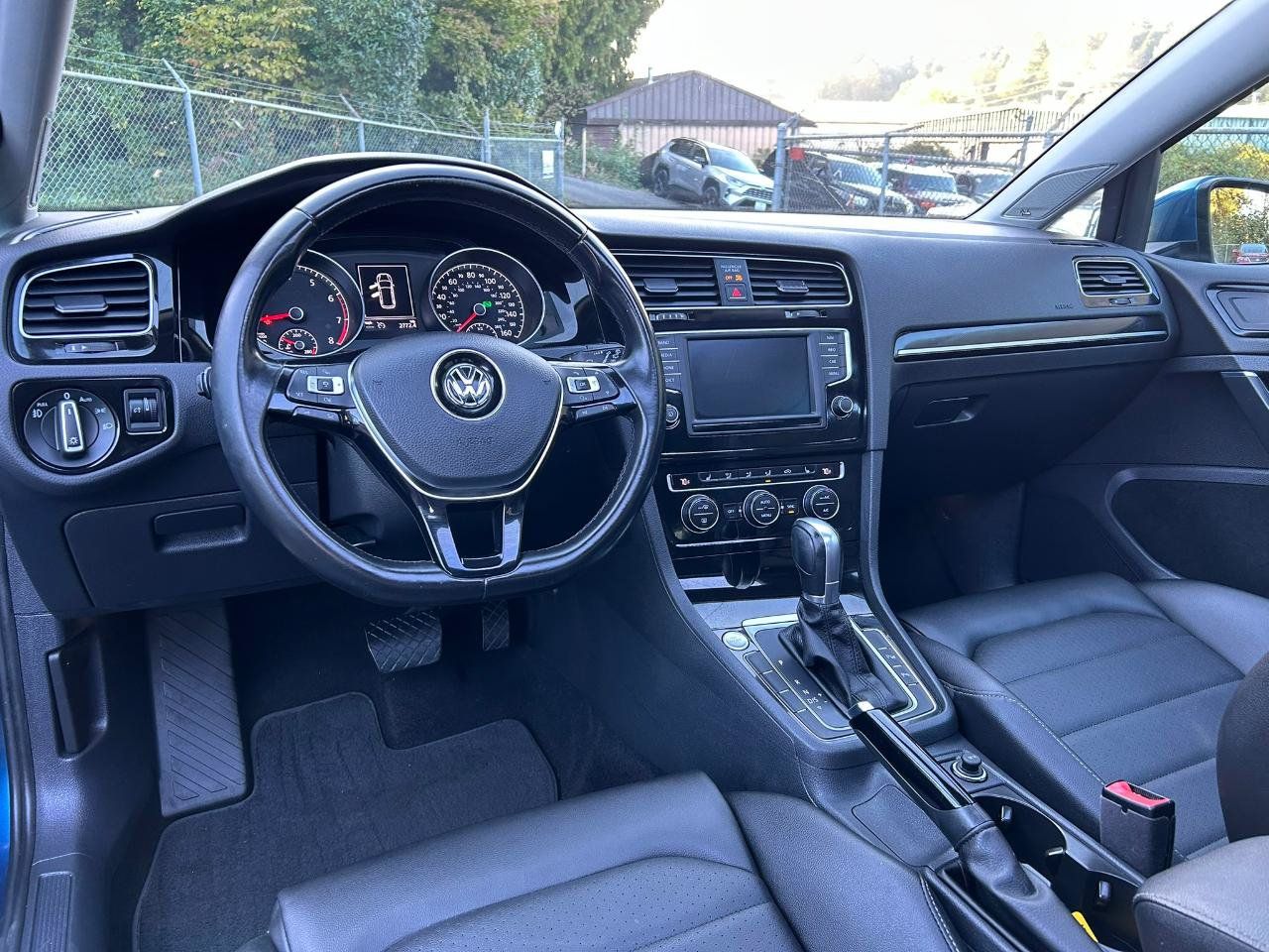 Used 2017 Volkswagen Golf SEL FWD image 14