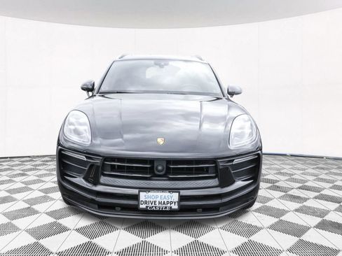 Used 2023 Porsche Macan AWD/4WD image 12