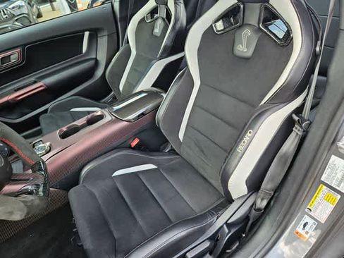 Used 2021 Ford Mustang Shelby GT500 w/ Technology Package image 16