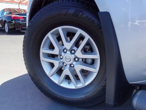 Used 2018 Nissan Frontier SV RWD image 12