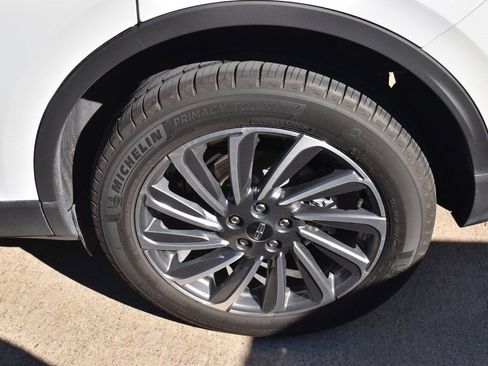 Certified 2025 Lincoln Corsair Reserve image 8