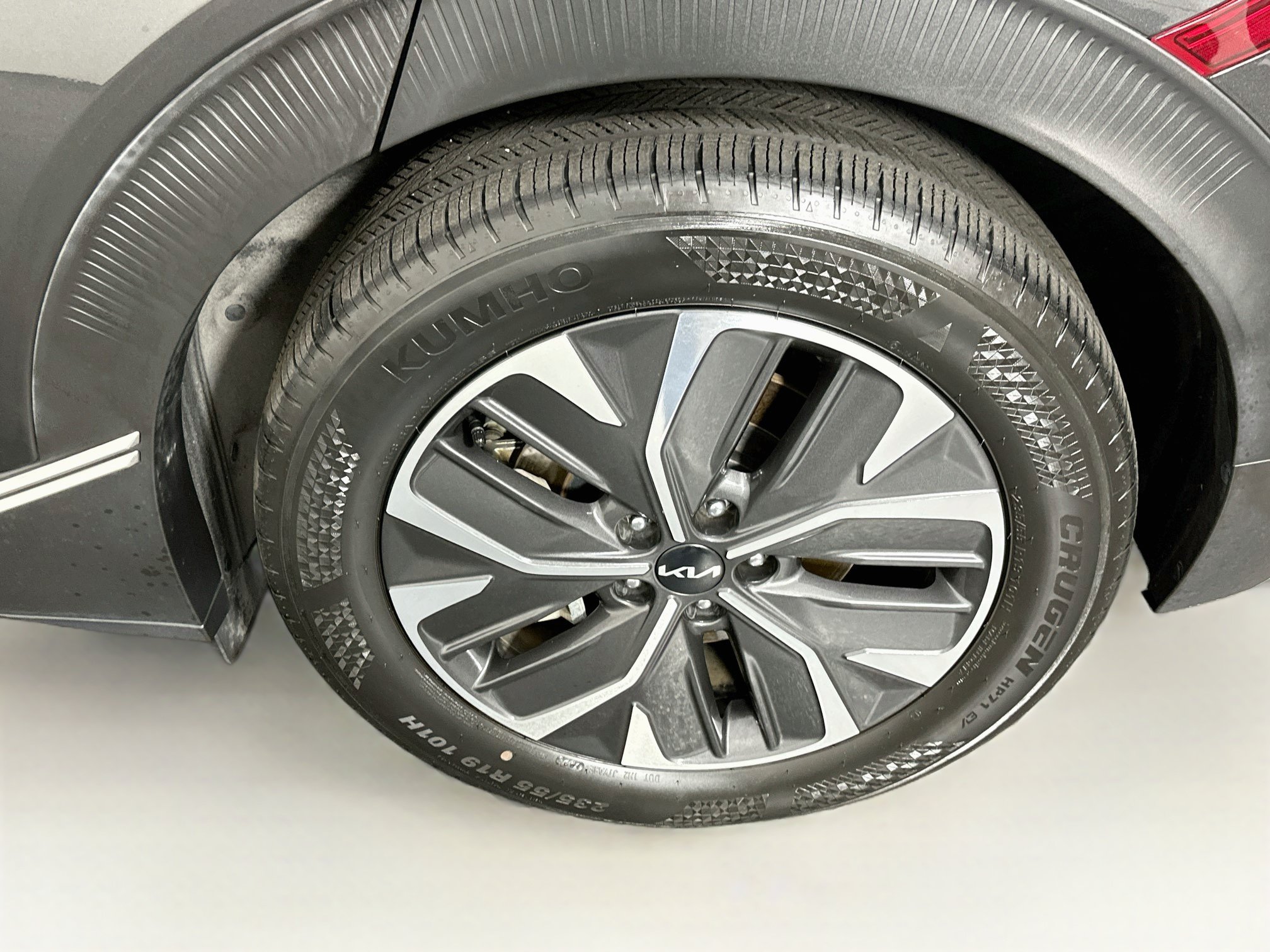 Used 2024 Kia EV6 Light RWD image 11