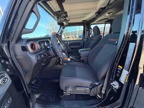 Used 2023 Jeep Gladiator Mojave w/ Cold Weather Group image 13