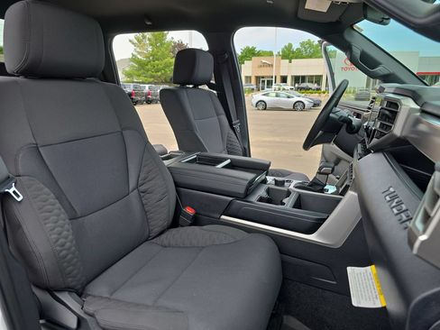 Used 2026 Toyota Tundra SR5 AWD/4WD image 12