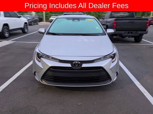 Certified 2025 Toyota Corolla LE FWD image 2
