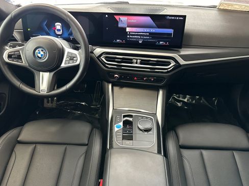Used 2023 BMW i4 eDrive40 w/ M Sport Package RWD image 28