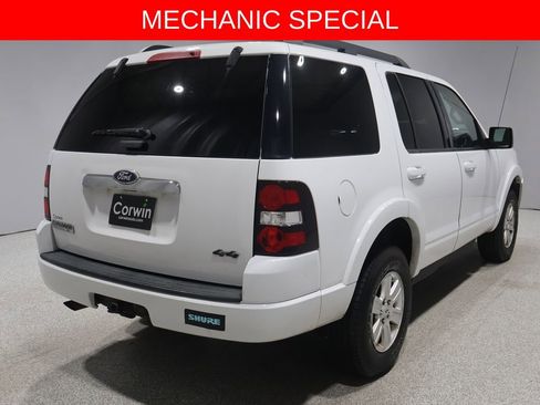 Used 2010 Ford Explorer XLT image 9