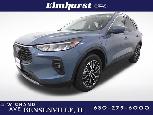 Used 2023 Ford Escape SE image 1