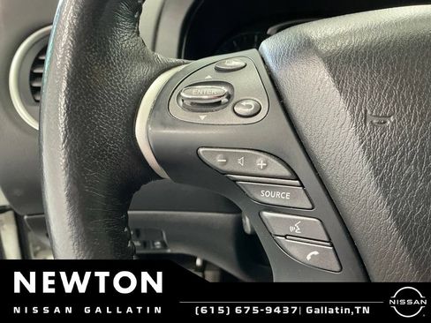 Used 2019 Nissan Pathfinder Platinum FWD image 41
