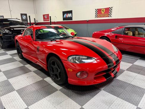 Used 1996 Dodge Viper RT/10 image 10