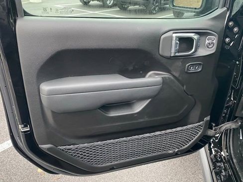 New 2026 Jeep Gladiator Mojave w/ Safety Group image 12