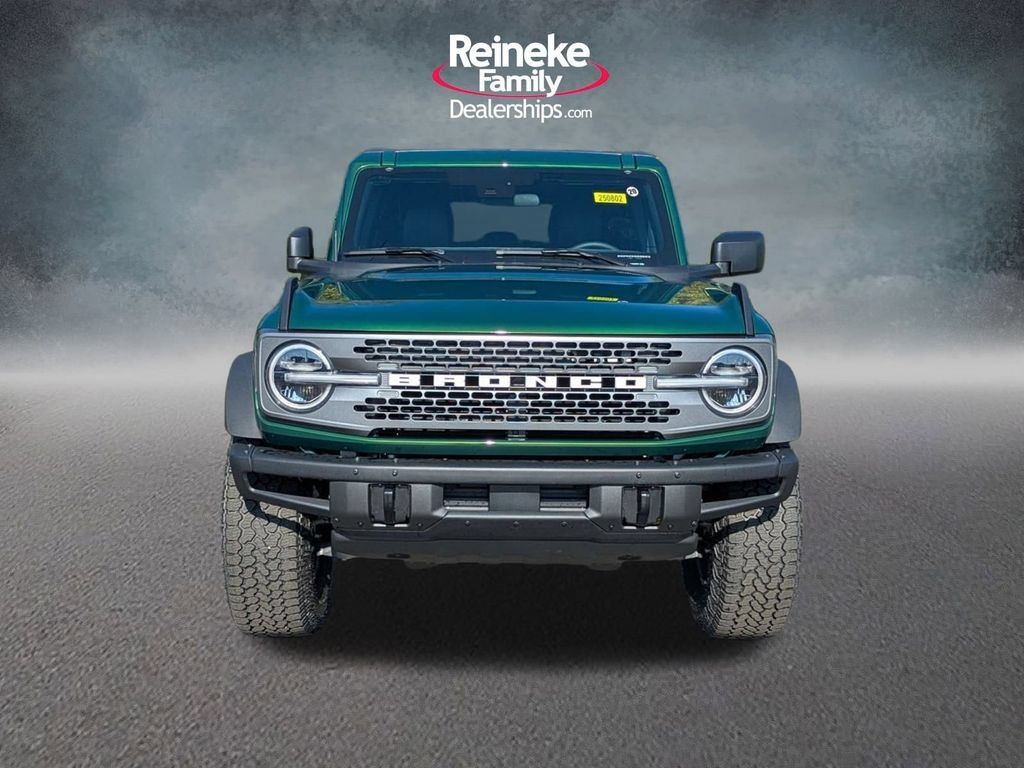 New 2025 Ford Bronco Badlands w/ Sasquatch Package AWD/4WD image 2