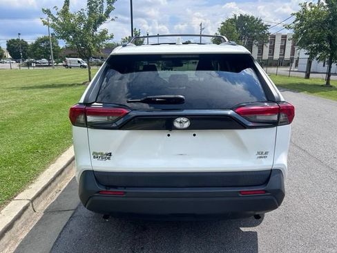 Used 2019 Toyota RAV4 XLE AWD/4WD image 16
