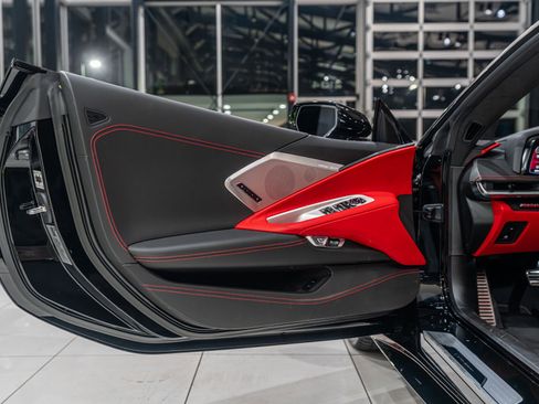 Used 2021 Chevrolet Corvette Stingray Premium Conv w/ Z51 Performance Package image 30