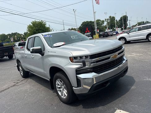 Used 2020 Chevrolet Silverado 1500 LT w/ All-Star Edition AWD/4WD image 2