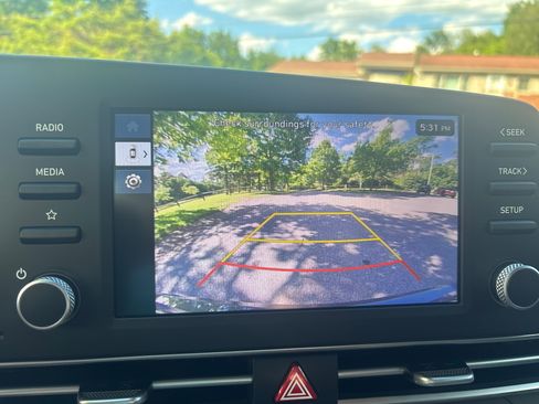 Certified 2025 Hyundai Elantra Hybrid FWD image 25