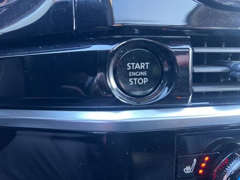 Certified 2025 Nissan Pathfinder SL w/ SL Premium Package image 60