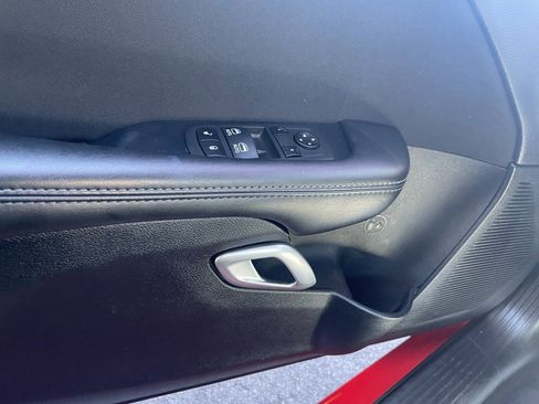 Used 2022 Dodge Challenger SXT image 18