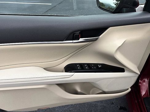 Used 2018 Toyota Camry XLE w/ Audio Package FWD image 10