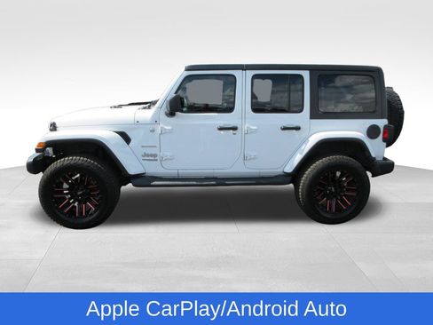 Used 2018 Jeep Wrangler Unlimited Sahara AWD/4WD image 2