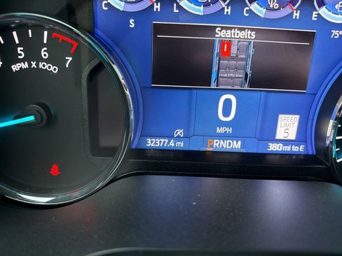 Used 2024 Ford Expedition Max Limited image 16