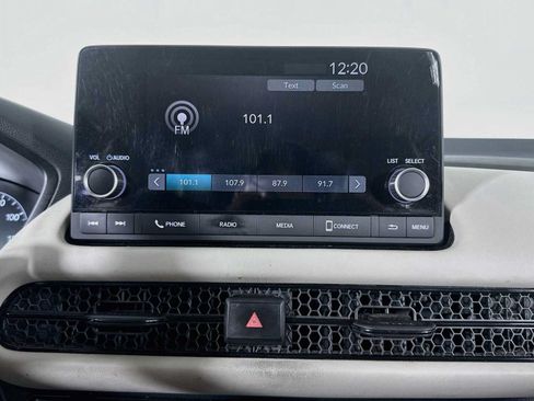 Used 2023 Honda HR-V LX image 17