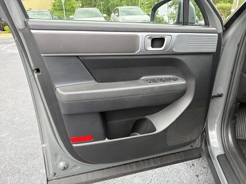 Used 2024 Hyundai Santa Fe SE FWD image 8