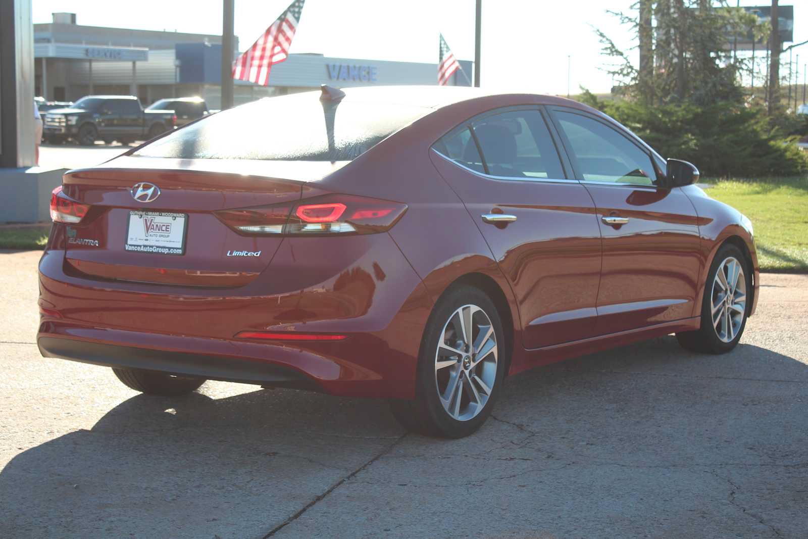 Used 2017 Hyundai Elantra Limited FWD image 10