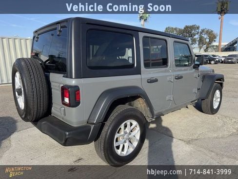 Used 2023 Jeep Wrangler Sport S image 5