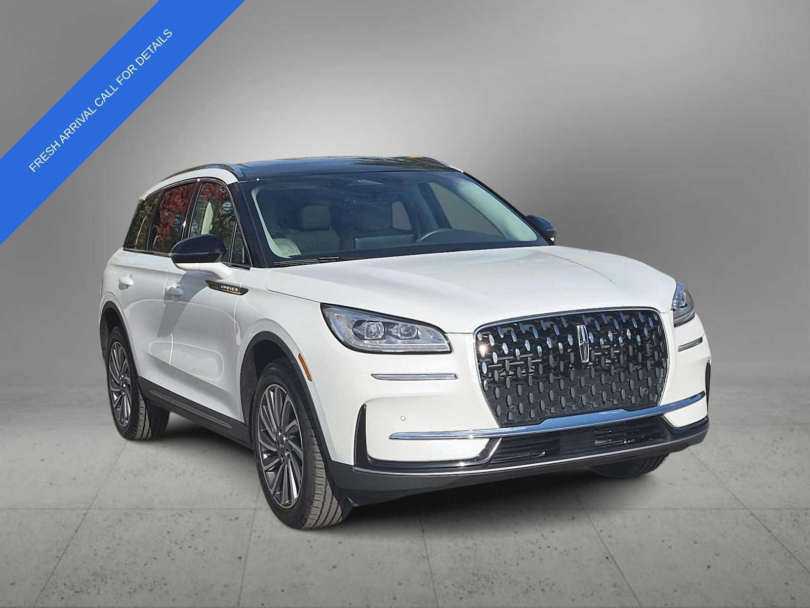 Used 2023 Lincoln Corsair Reserve w/ Equipment Group 201A FWD image 4
